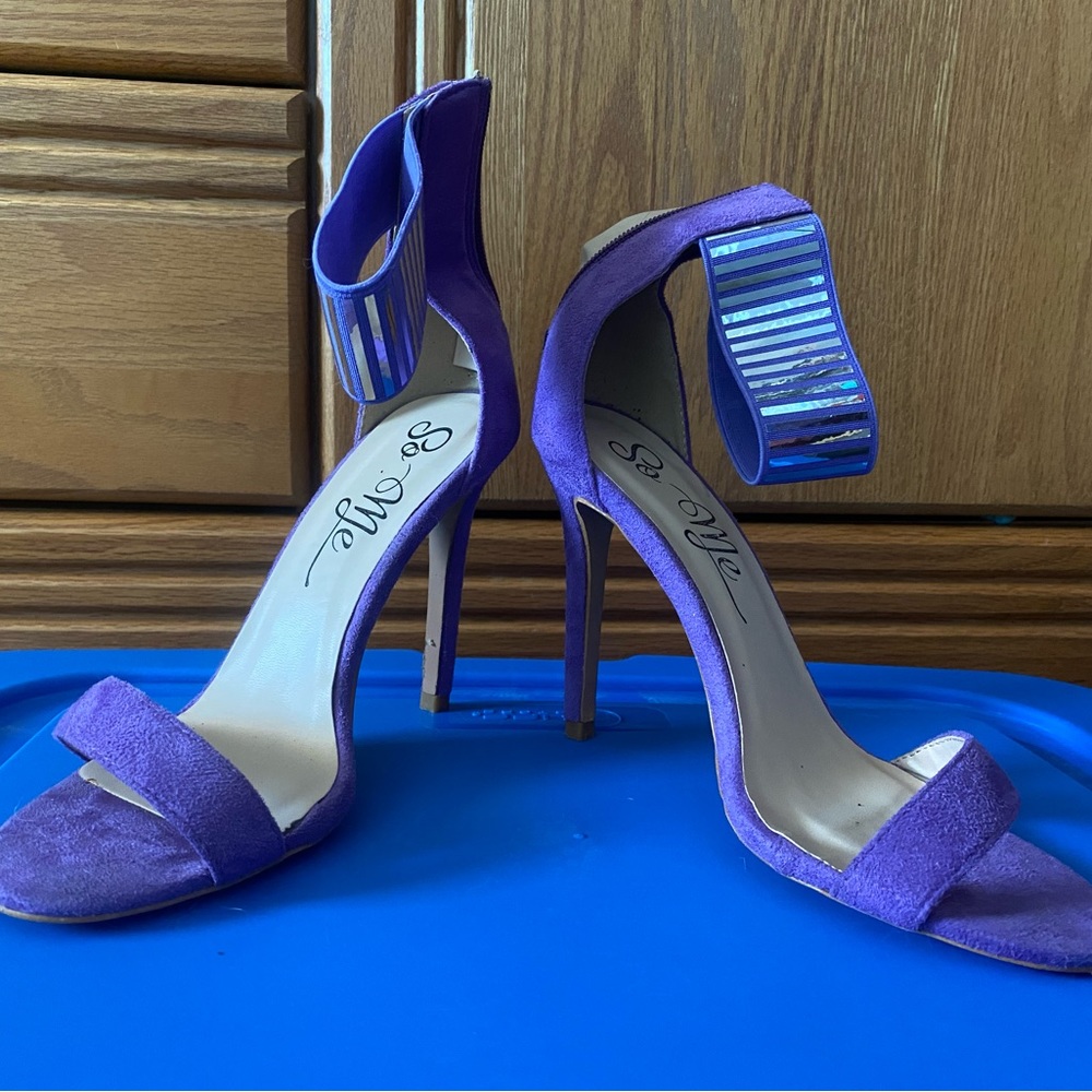 Cute fashion Nova heels